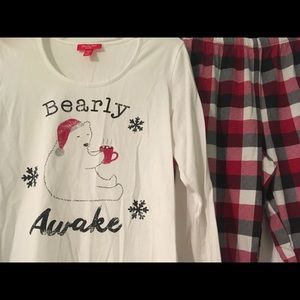 ⭐️SALE ⭐️Macy’s Women’s Bearly Awake pajama set